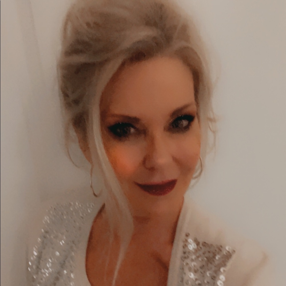 Meet your Posh Ambassador, Annie🎀